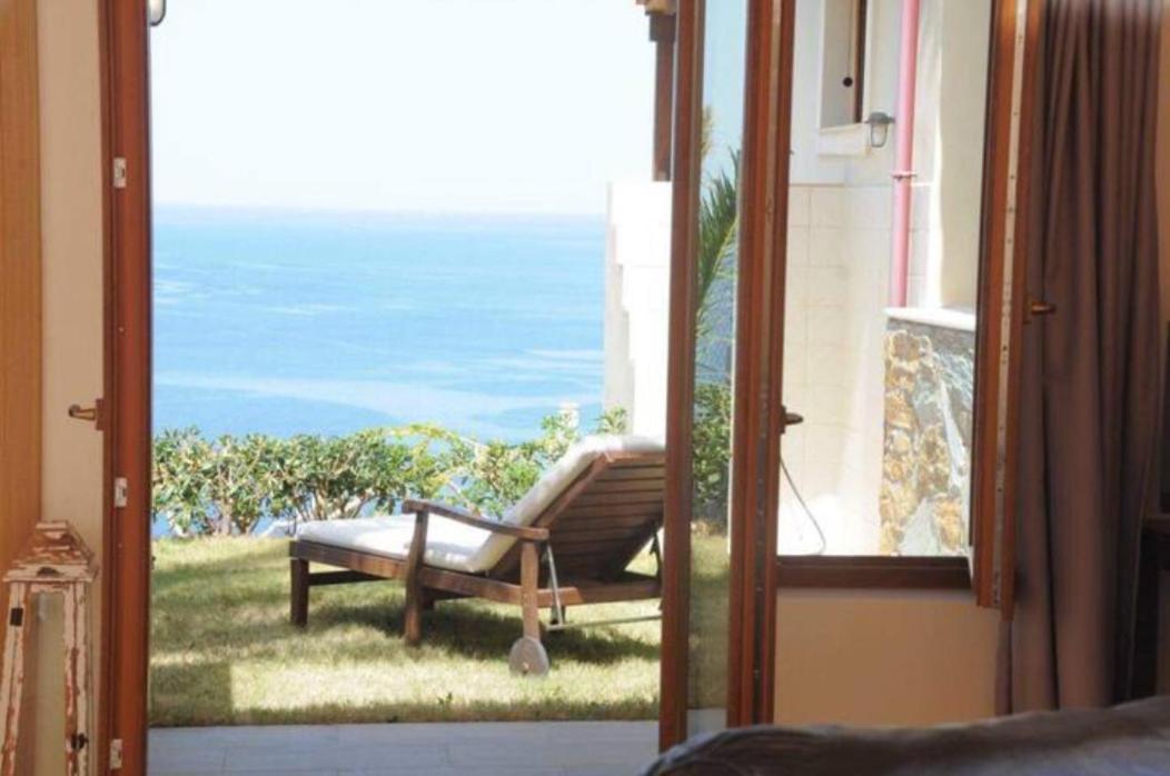 Vitamin Sea Luxury Villas アギア・ペラギア エクステリア 写真