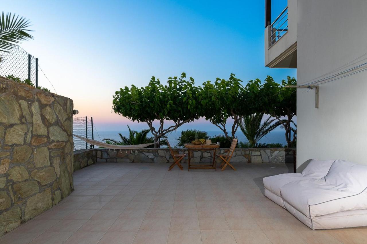Vitamin Sea Luxury Villas アギア・ペラギア エクステリア 写真
