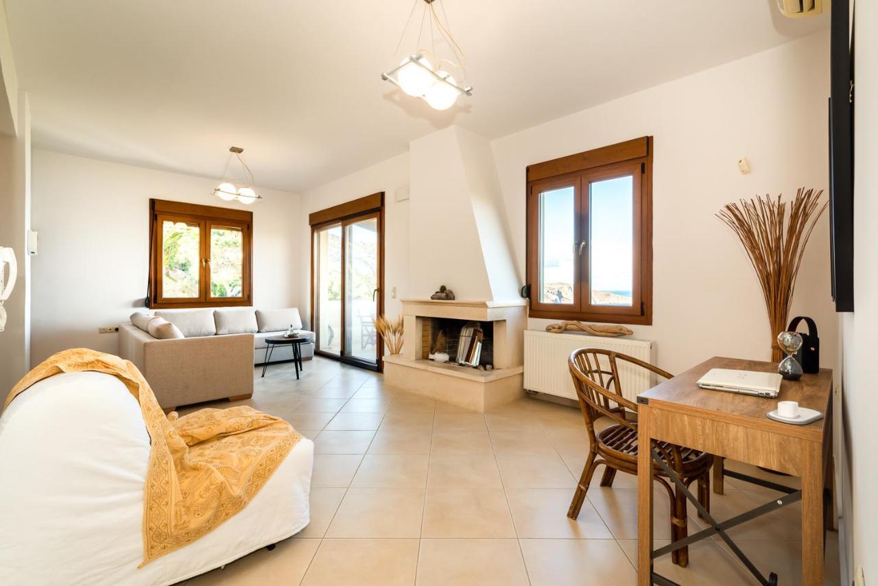 Vitamin Sea Luxury Villas アギア・ペラギア エクステリア 写真