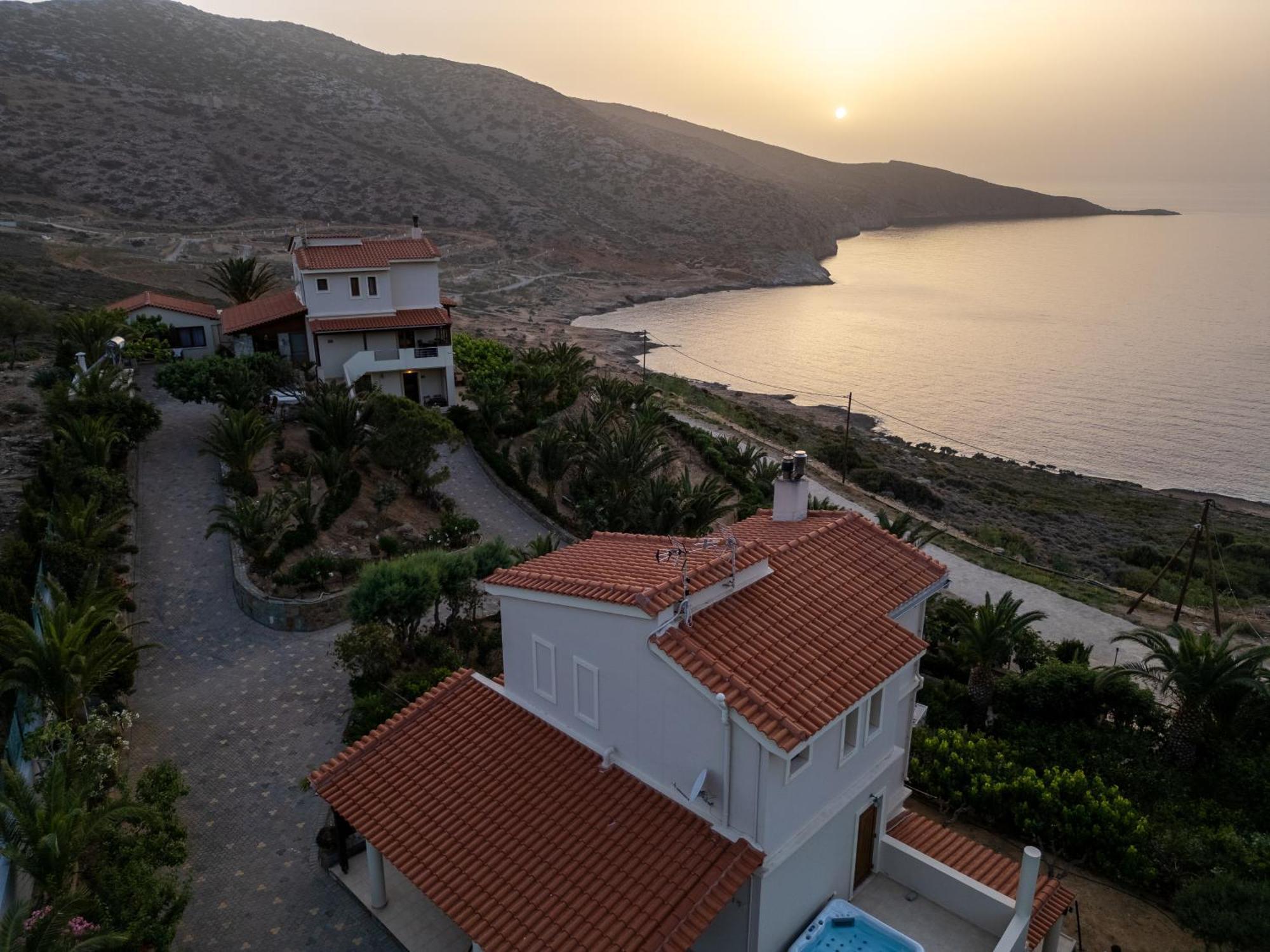 Vitamin Sea Luxury Villas アギア・ペラギア エクステリア 写真
